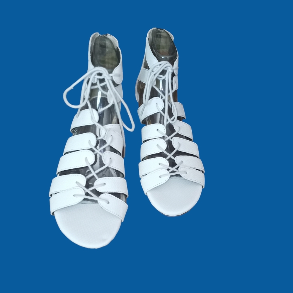 New Array white sandals - Picture 2 of 4